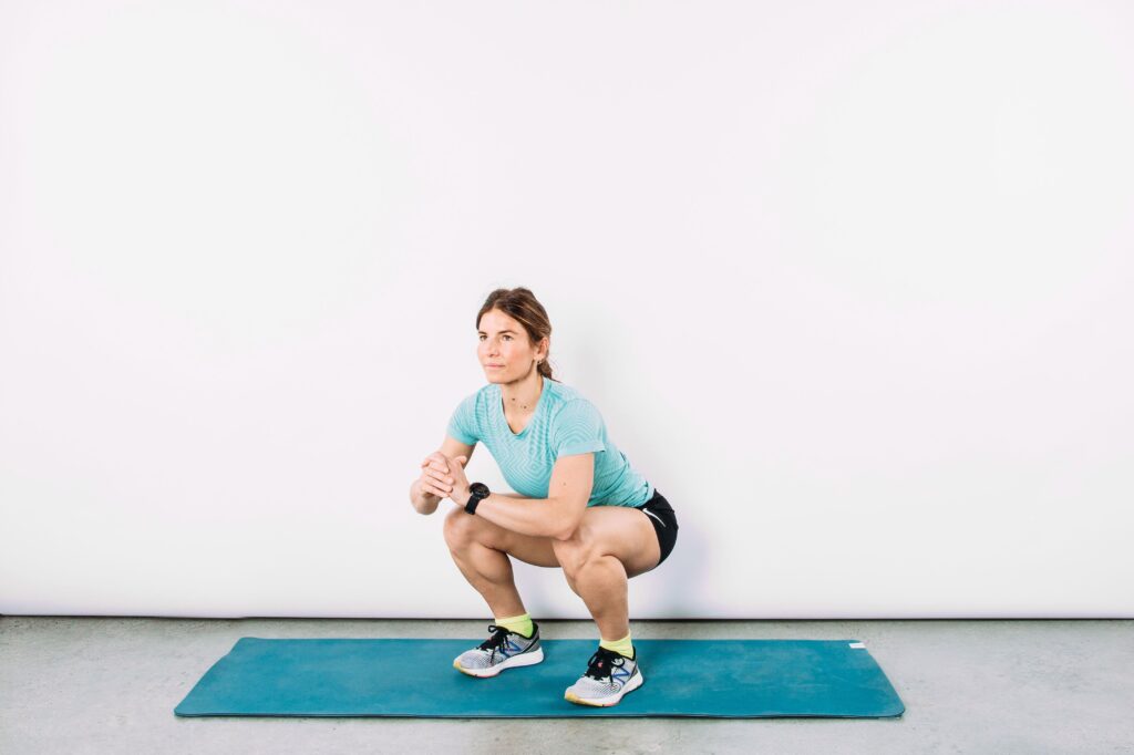 Invigorate Health and Performance, Should knees travel past toes when squatting